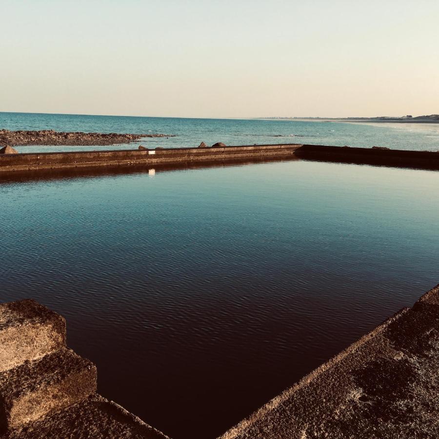 Studio Les Pieds Dans L'Eau 东维尔莱班 外观 照片